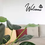 Daire The Bee Nikiana
