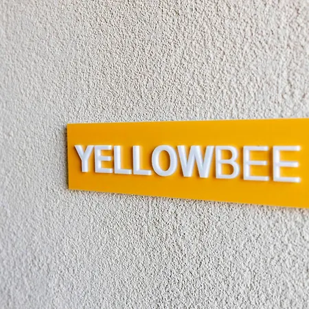 The Bee شقة نِكيانا