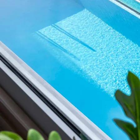 شقة The Bee نِكيانا